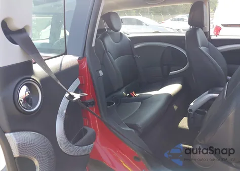 2010 Mini Cooper из США, поврежденный, VIN WMWMM3C56ATP76130